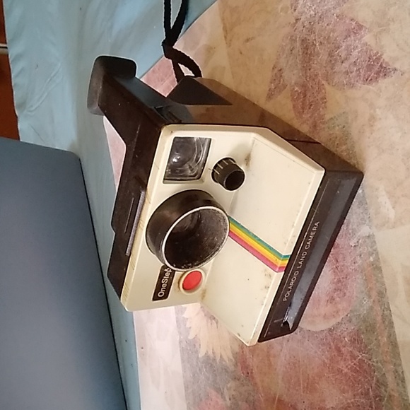 Polaroid One Step Land Camera. - Picture 2 of 3
